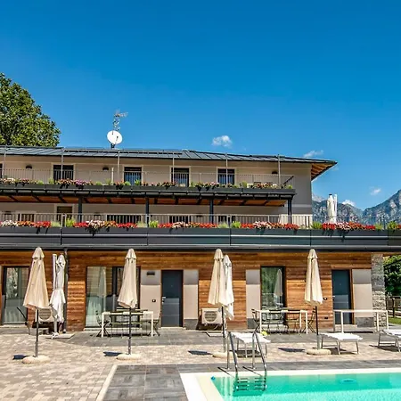 Salute Mit Panorama Balkon Am Lägenhet *