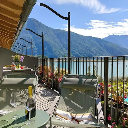 Salute Mit Panorama Balkon Am Lägenhet